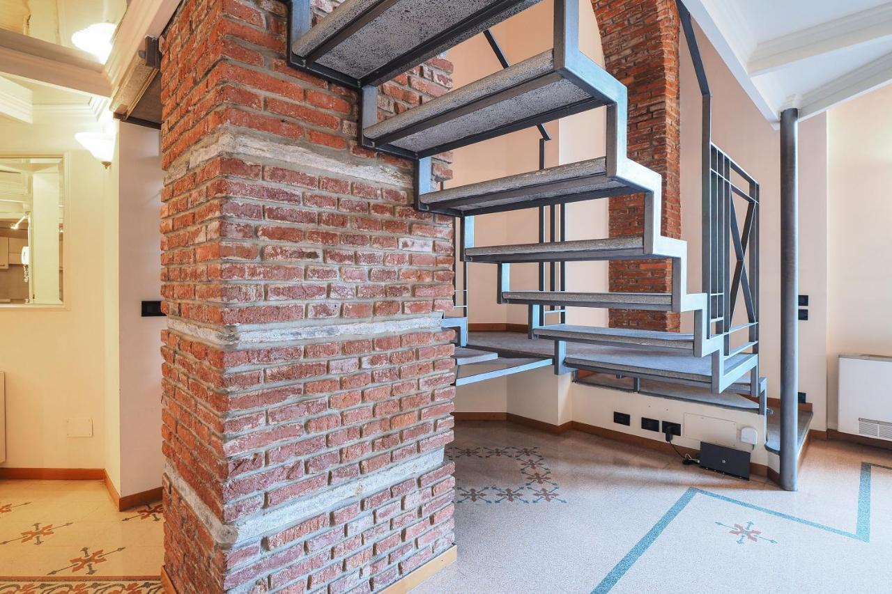 Unique Duomo Luxury Property Милано Екстериор снимка