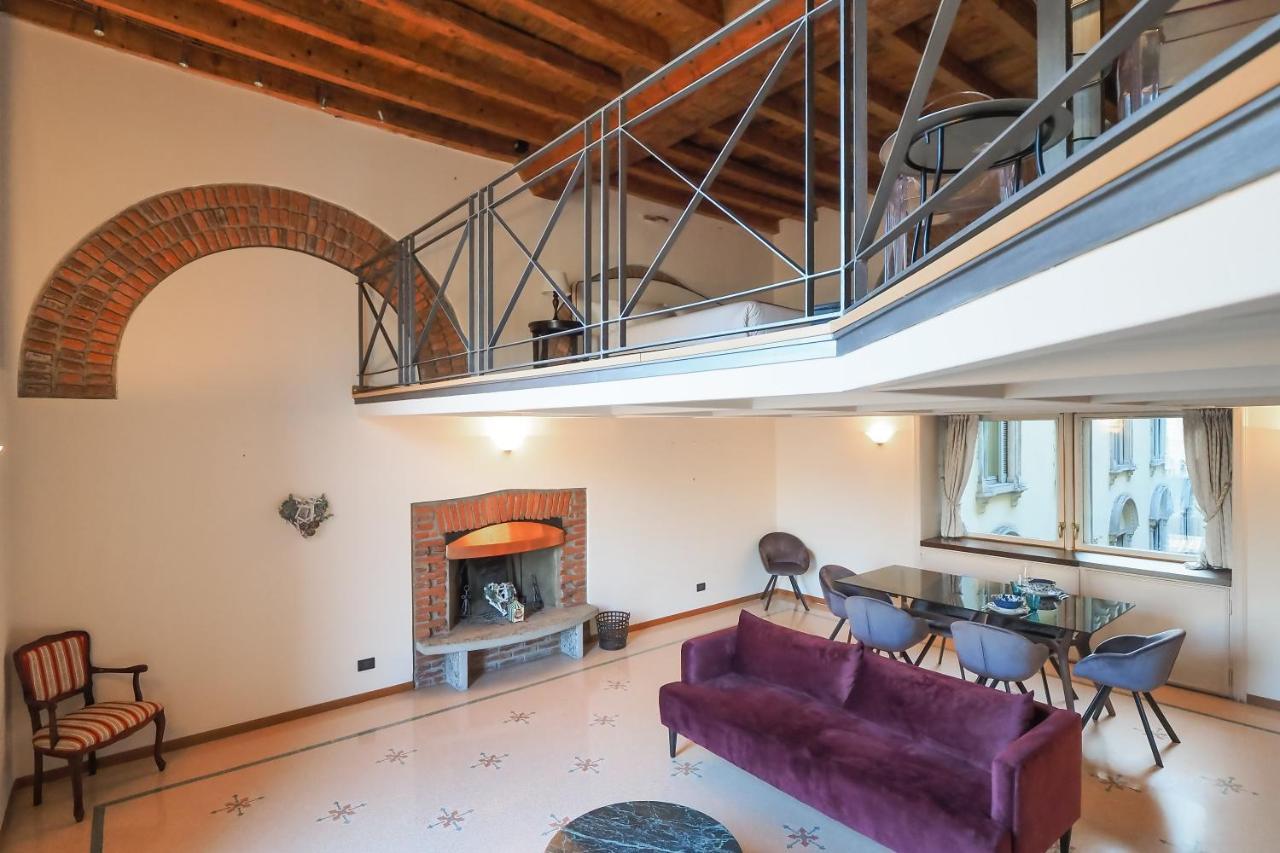 Unique Duomo Luxury Property Милано Екстериор снимка