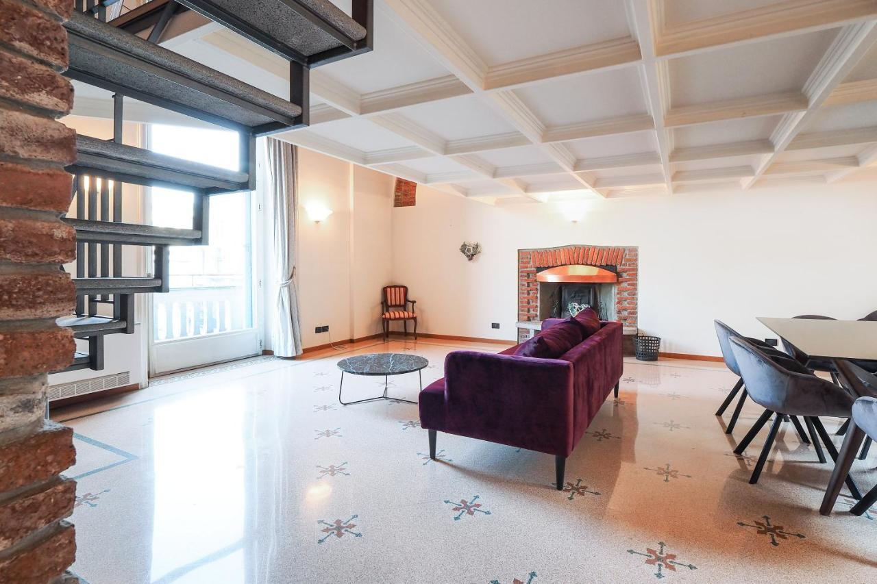 Unique Duomo Luxury Property Милано Екстериор снимка